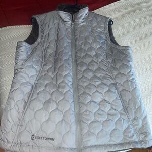 Free Country Light Gray Quilted Vest